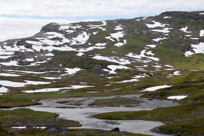 Vadet över Hurrejåhkå är 130 meter brett en halv km söder om renvaktarstugan, som syns till höger.