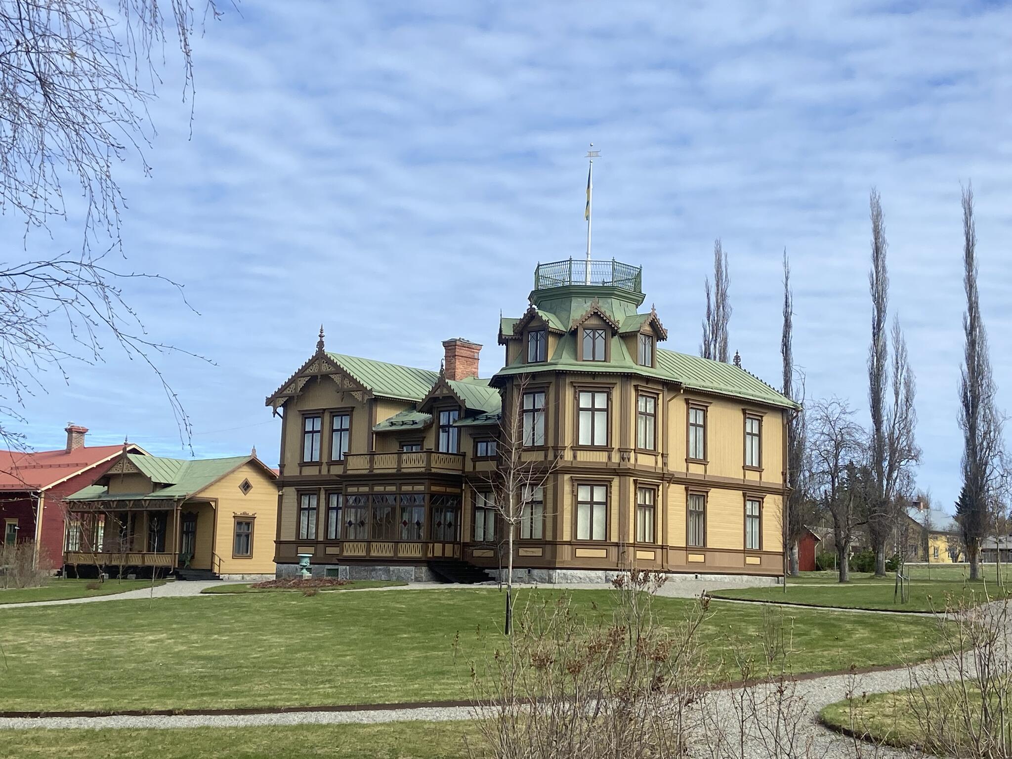 Ett pampigt hus i Stavre.