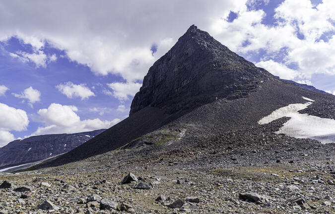 Basstavárásj. Vy från Basstavágges passpunkt (1062).