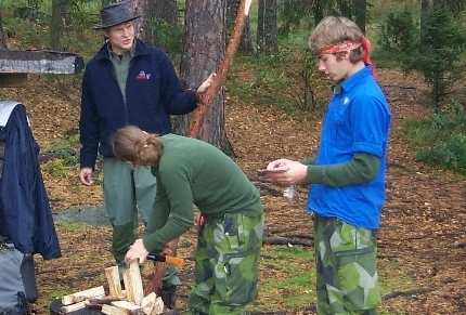 Vedhuggning pågår Vedhuggning pågår