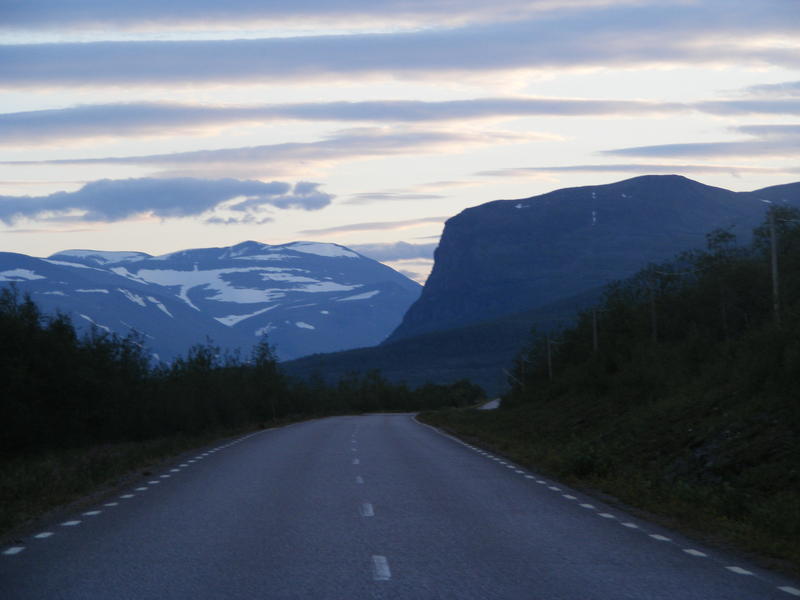 Nedåt mot Nikkaluokta