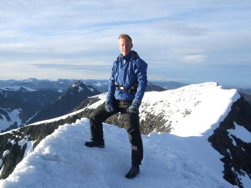 Jag på Sydtoppen, omkring 2104 m.ö.h. vid tillfället vi var upp. 