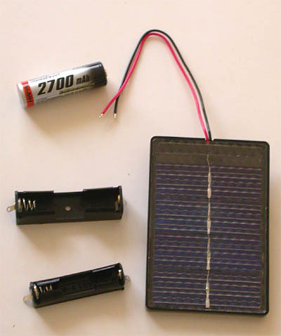 De tre delarna samt ett Ni-MH batteri