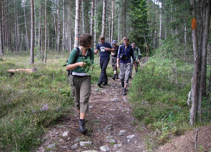 På pigga ben i början av vandringen