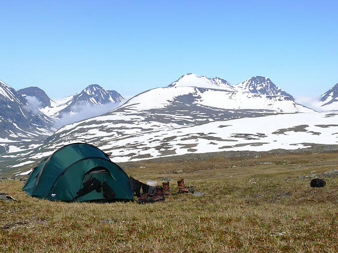 Gräddhyllan på platån 1230. Bakom Tsähkokk.