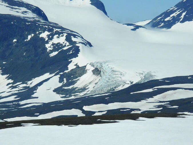 Svenonius glaciär fotograferad med telezoom.