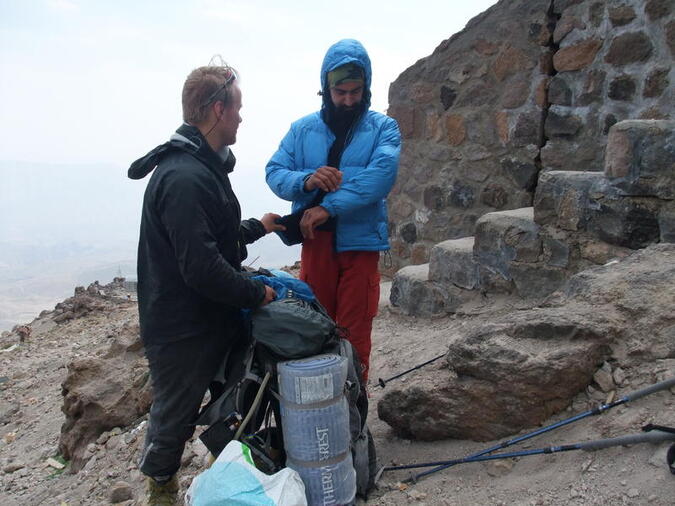 Vår andra vän på 4200 m behövde en ny dunjacka