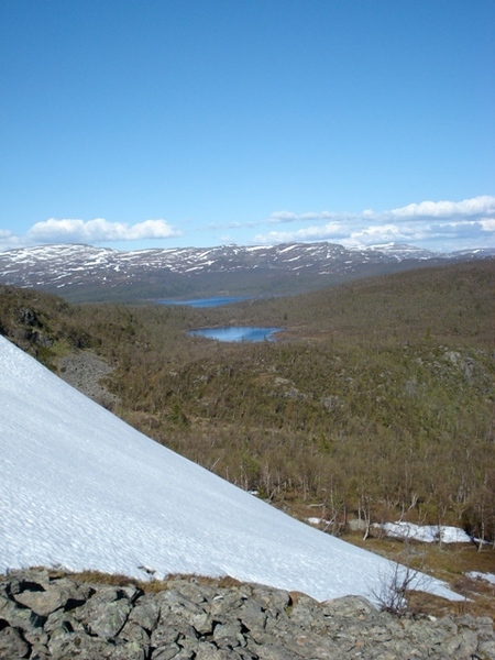 Snöfjäll på midsommar