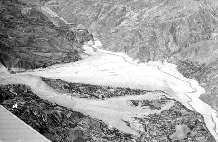 Peru Earthquake May 31, 1970. Lower part of the Huascaran deb...