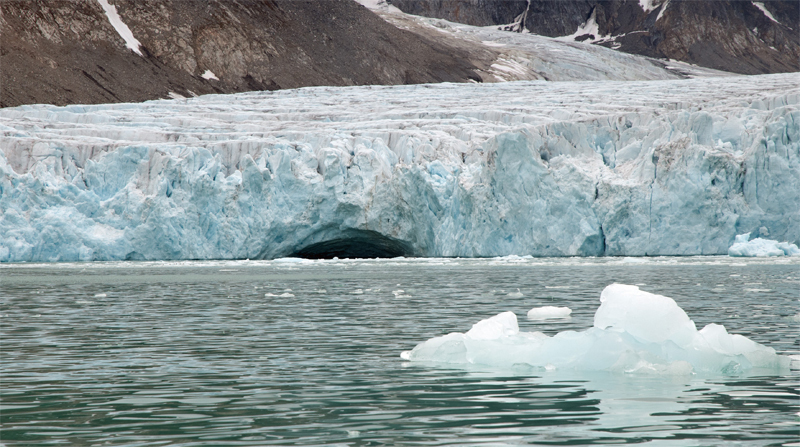 Waggonwaybreen i Magdalenefjorden