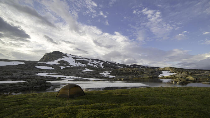 Topp 1204 - Snötoppen och tältplatsen vid sjö 718 - 2015-08-11 kl. 20:07.