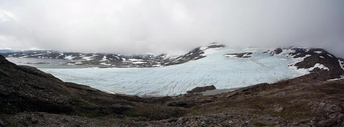 Den snabbt krympande glaciären Flatkjölen - 2010.08.03 kl. 11:45.
