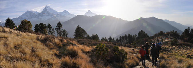 Utsikten på väg ner från Poon Hill