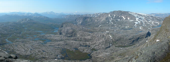 Panorama över östra Rago / västra Padjelanta. 2003-07-03 kl. 16:35.