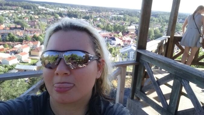 1v efter op trotsade jag och gick uppför trappan i Söderköping..