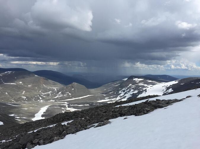 Regn i Levasvaggi, österut