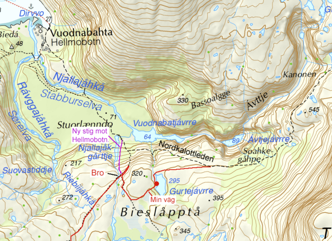 Detaljerad karta över stigarna nära Hellmobotn.