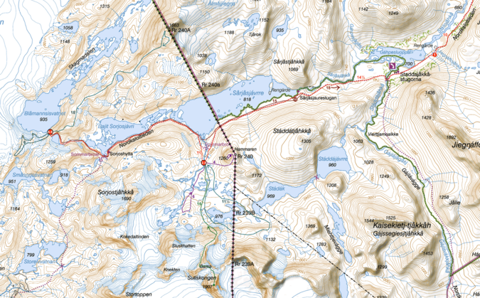 Karta över vandringsled och dagsutflykter.