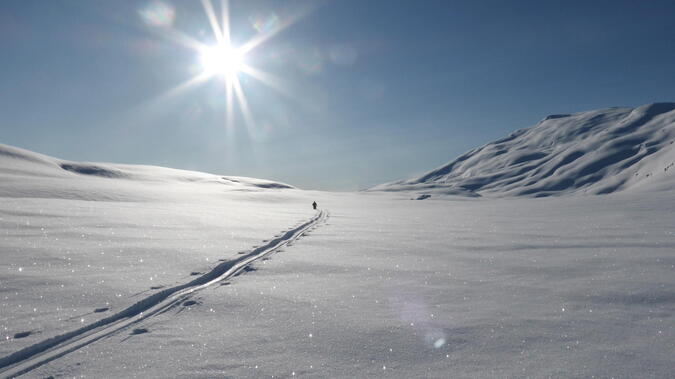 Vem har hållt ut grädde på berget till höger? Det är 1204 möh och ligger precis öster om Rr 242A. Foto: Anders Ahnesjö