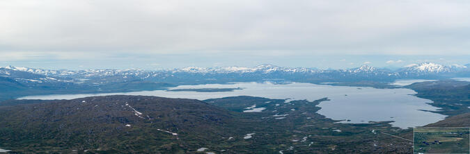 Vy mot Virihaure från 1430 på Álátjåhkkå.