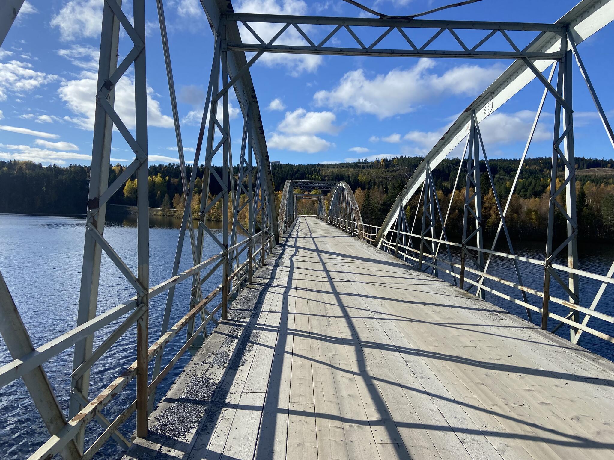 Bron i Järpen.