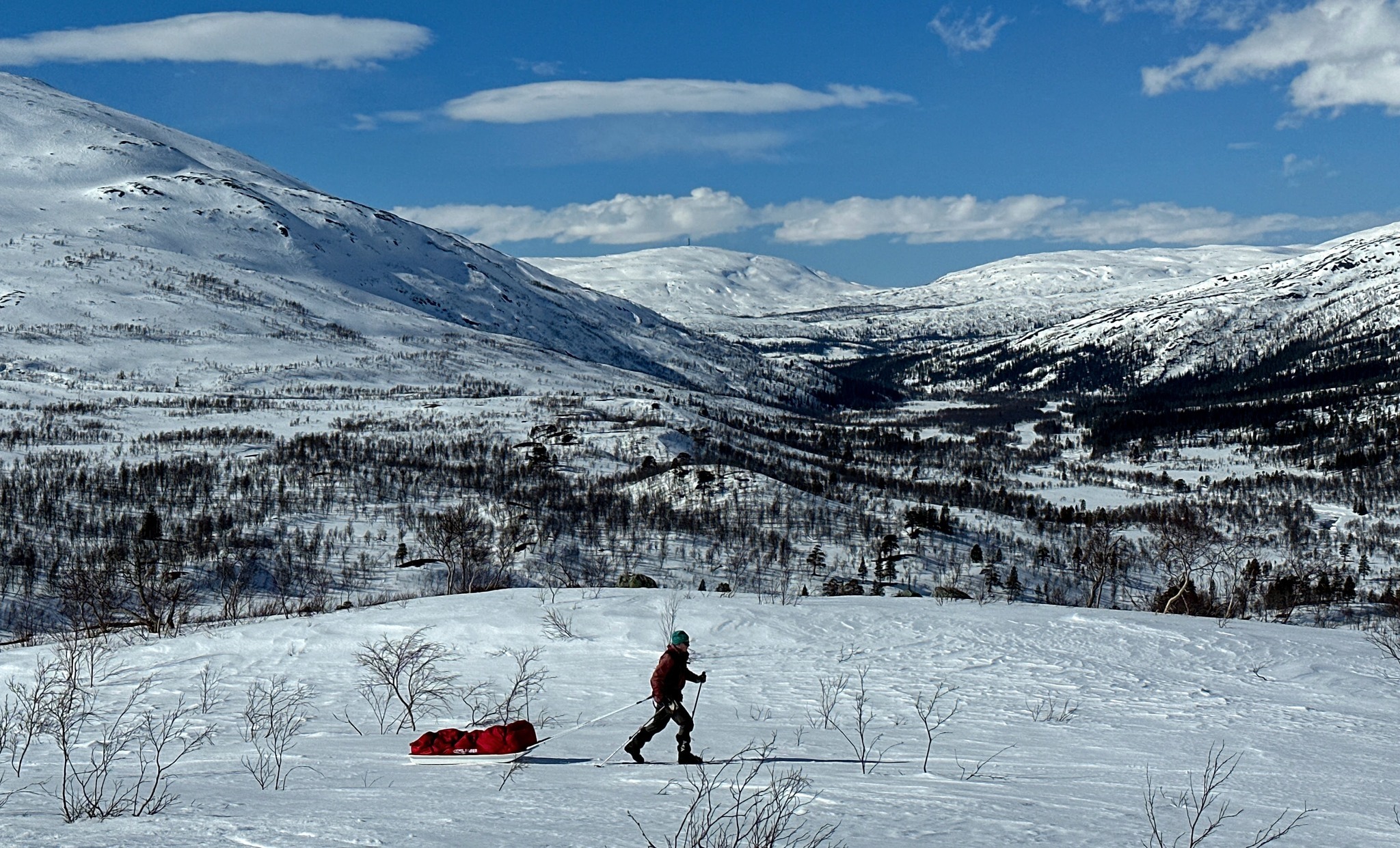Vi lämnade dalen och skidade norrut. Foto: Kristofer Björkman