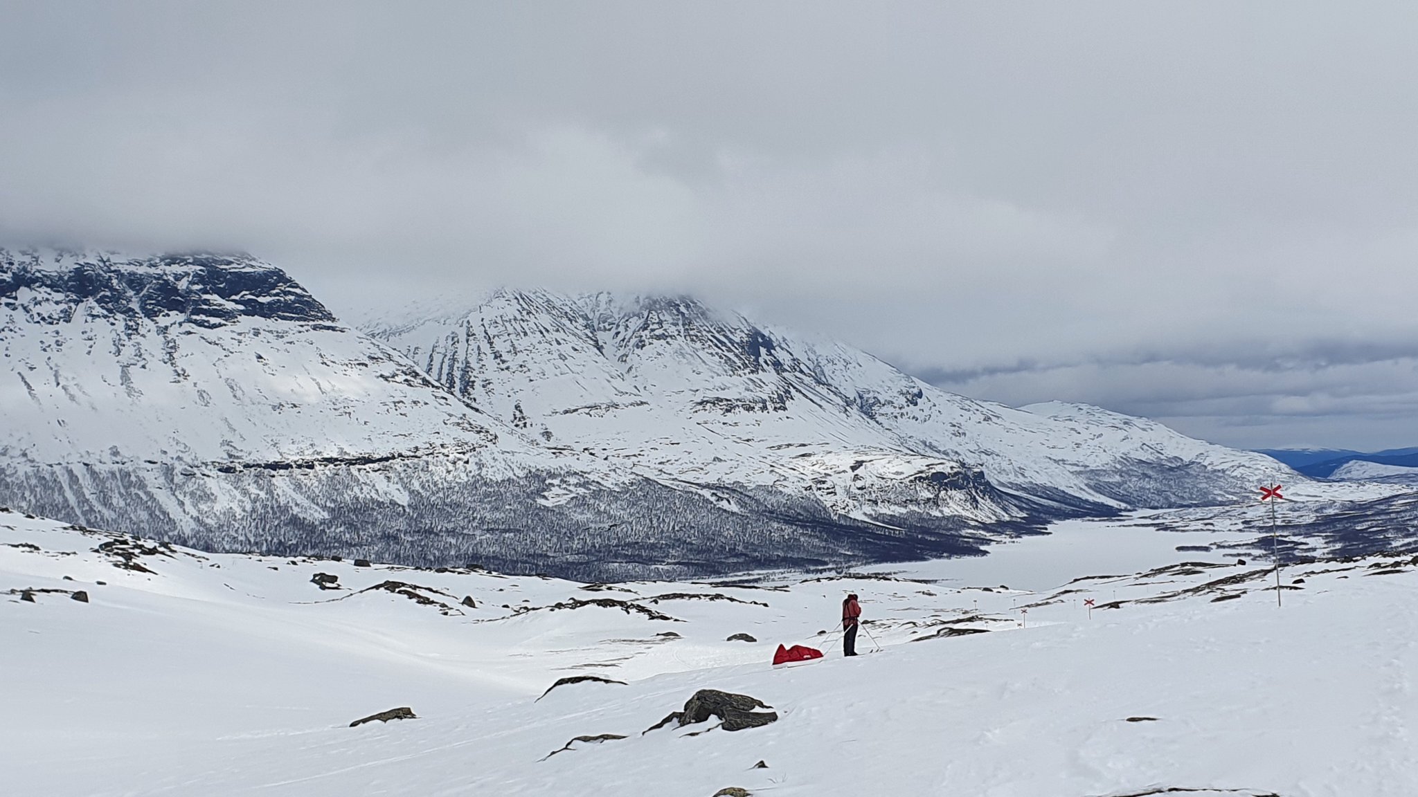 På väg ner i Tarradalen.