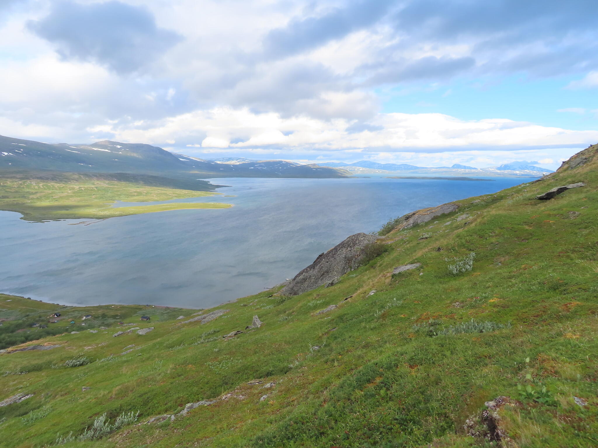 På väg upp på fjärilsfjället.