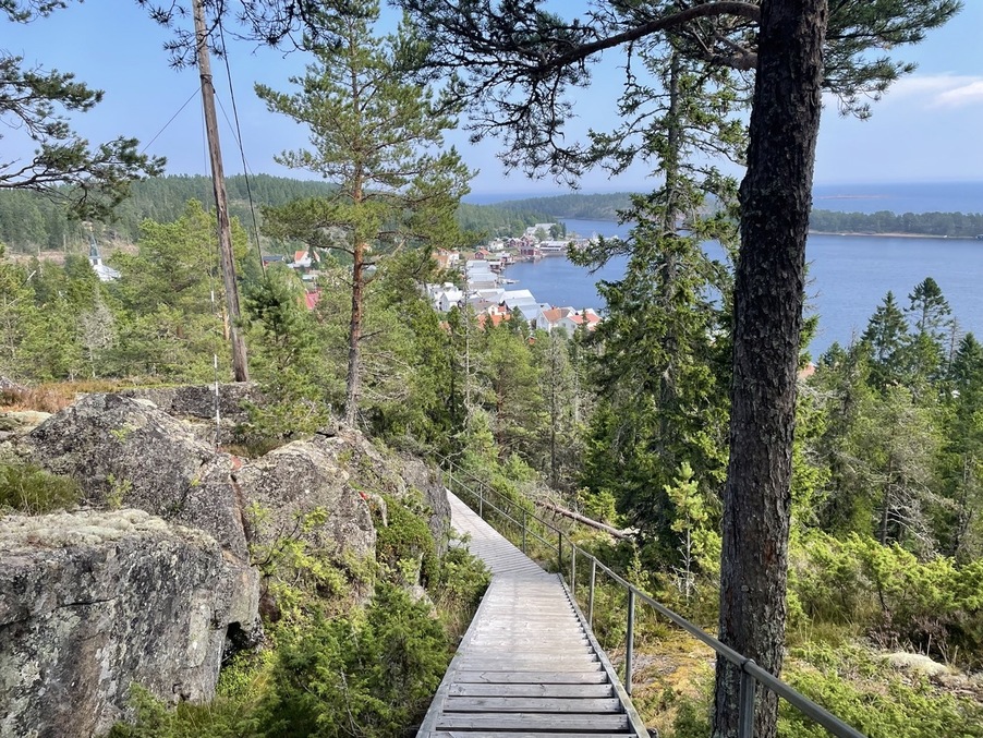 Brant trappa längs Ulvöleden på Höga Kusten.