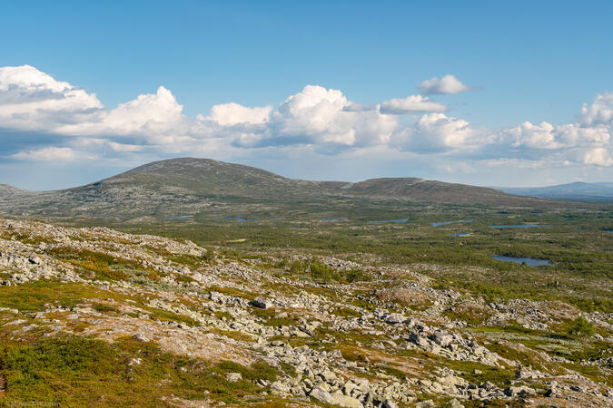 Brattriet och Kattriet sett från leden över Rödfjället