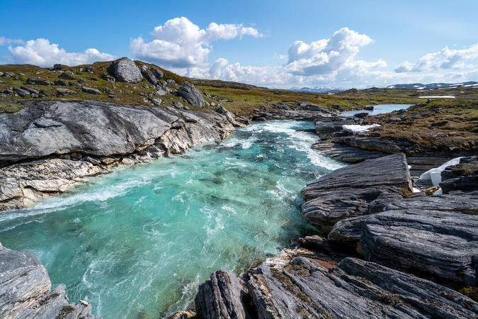Här var det bra fart på vattnet i Moalkkomjåhkå där den flyter fram över en botten av kalksten.