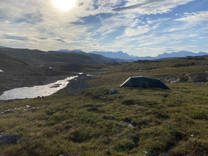 Knölig tältplats men fin utsikt