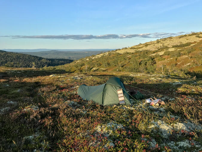 Lägerplats med utsikt över Göljådalen