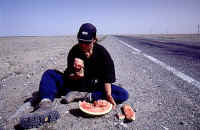 eatingmelon.jpg (50154 byte)