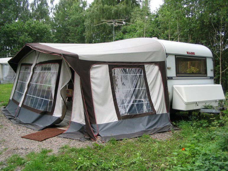 caravan-tent.jpg