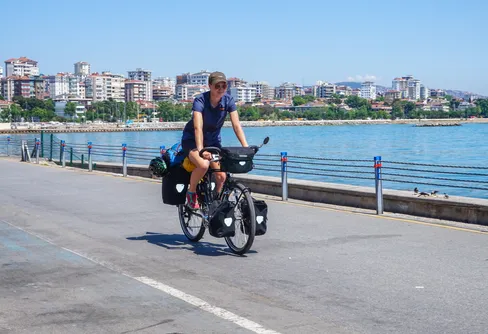 Europa tog slut, nu korsar hon Asien - på cykel.