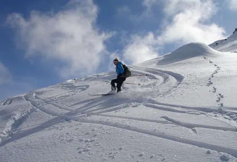 Sociala medier kan bidra till att unga kör tuffare offpist-skidåkning