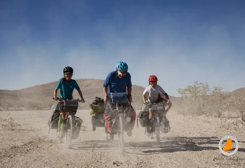 Rapport från 80 mil cykel i Namibia med tjejerna.