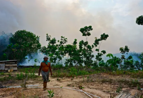 Begravningsceremoni i en Dayakby