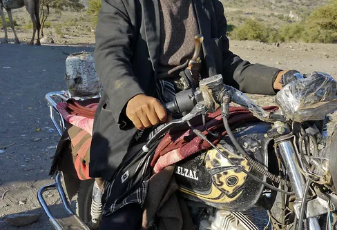 Expedition Jemen Med Kamel; Kidnappningshot och ghiardia