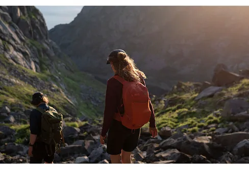 Naturkompaniet börjar med resor