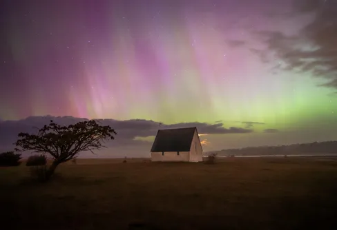 Norrskens​säsongen är här - tips för att se skenet