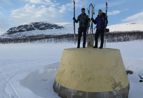 Den 130 mil långa skidturen framme vid Treriksröset
