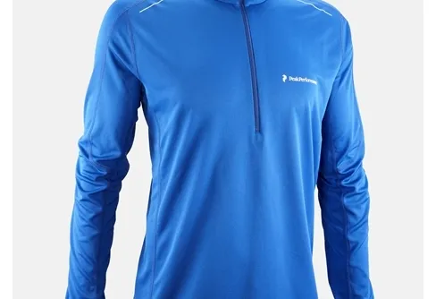 Löpning i snabbtorkande lättviktsplagg