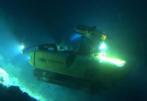 Med ubåt 200 meter under ytan