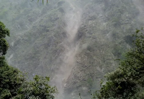 De vandrade i Nepal när jordbävningen slog till