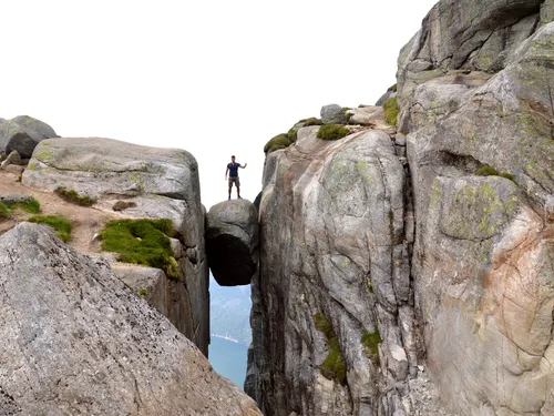 10 nordiska adrenalinkickar – från höga toppar till vilda forsar