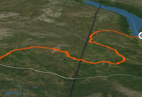 Skidtur bland fjäll, tallar och vattenfall 241229