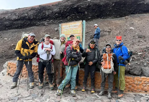 Den tunna platsen Cayambe knäckte oss. Cotopaxi gav oss soluppgång. Den riktiga segern var laget.