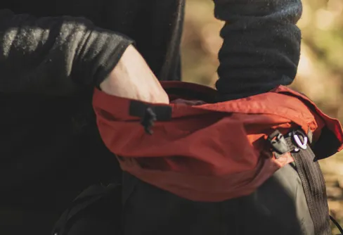 Hur man justerar en ryggsäck – steg för steg